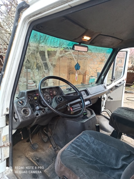 Mercedes-Benz T1 (207D-410D) 210, 1989 г.