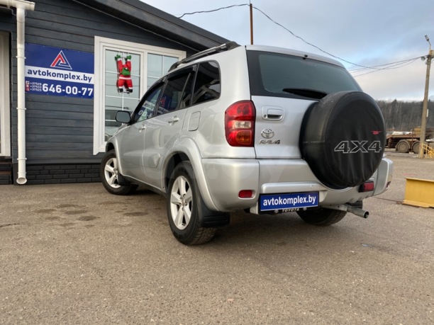 Toyota RAV4 II (XA20) · Рестайлинг, 5 мест, 2004 г.