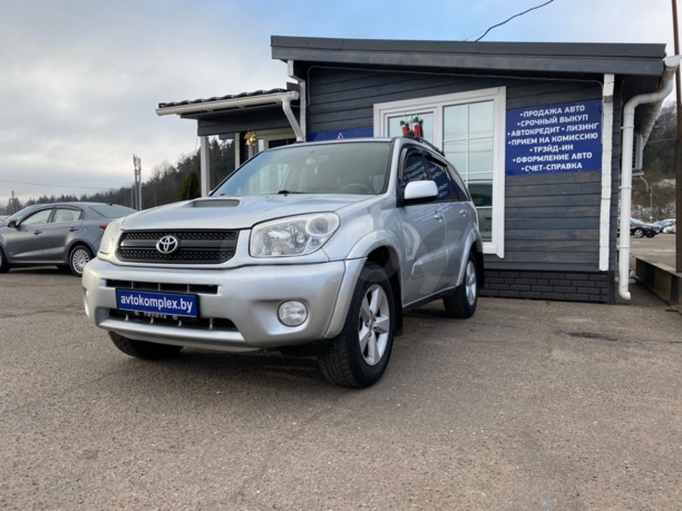 Toyota RAV4 II (XA20) · Рестайлинг, 5 мест, 2004 г.