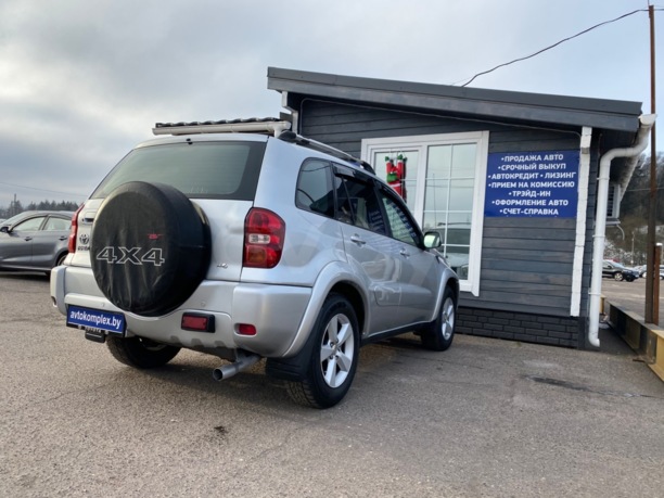 Toyota RAV4 II (XA20) · Рестайлинг, 5 мест, 2004 г.