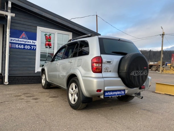 Toyota RAV4 II (XA20) · Рестайлинг, 5 мест, 2004 г.