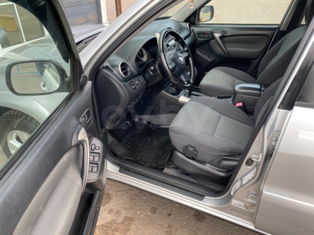 Toyota RAV4 II (XA20) · Рестайлинг, 5 мест, 2004 г.