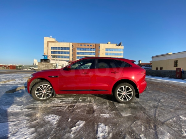 Jaguar F-Pace, 2016 г.