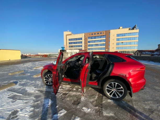 Jaguar F-Pace, 2016 г.