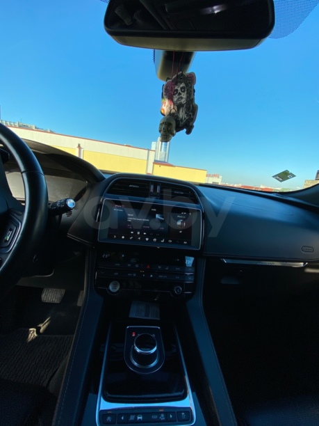 Jaguar F-Pace, 2016 г.