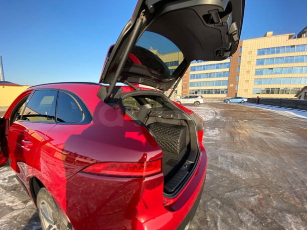 Jaguar F-Pace, 2016 г.