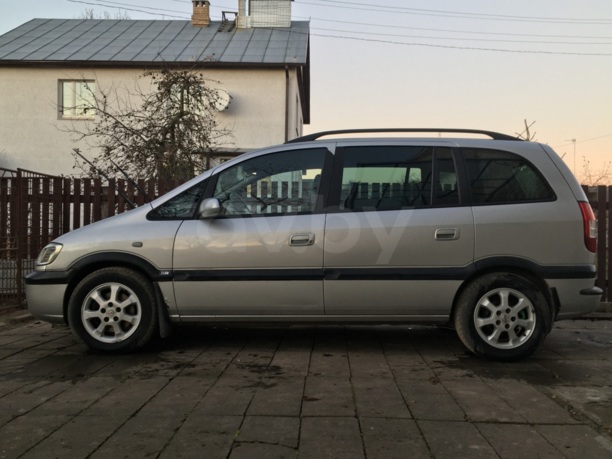 Opel Zafira A · Рестайлинг, 7 мест, 2004 г.