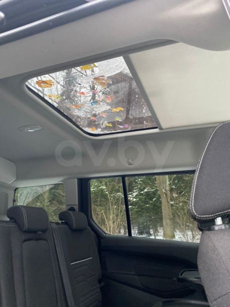 Ford Tourneo Connect II, 5 мест, 2015 г.