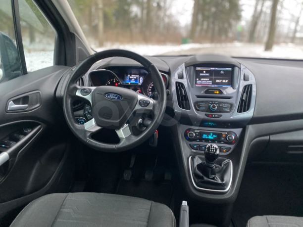 Ford Tourneo Connect II, 5 мест, 2015 г.