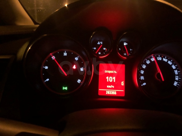 Opel Astra J, 2010 г.