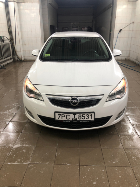 Opel Astra J, 2010 г.