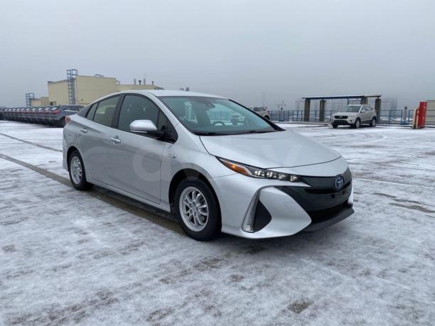 Toyota Prius Prime, 2017 г.