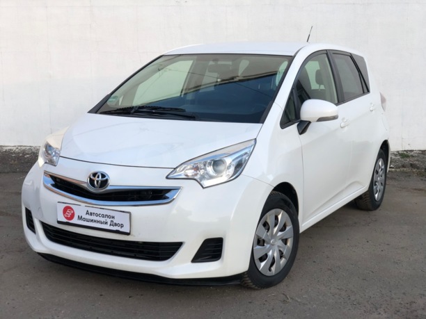 Toyota Verso-S, 2015 г.