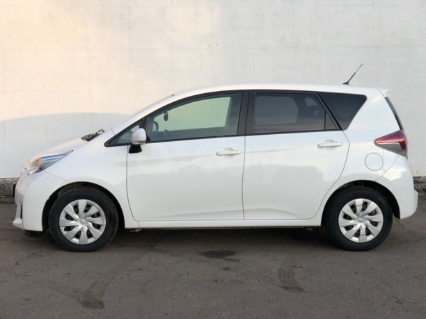Toyota Verso-S, 2015 г.