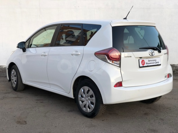 Toyota Verso-S, 2015 г.