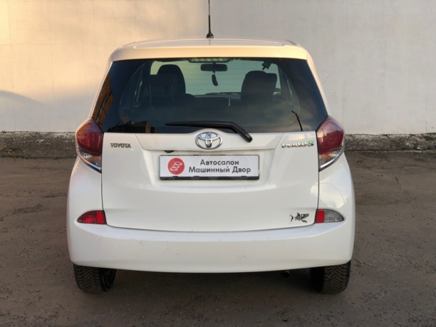 Toyota Verso-S, 2015 г.