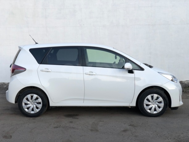 Toyota Verso-S, 2015 г.