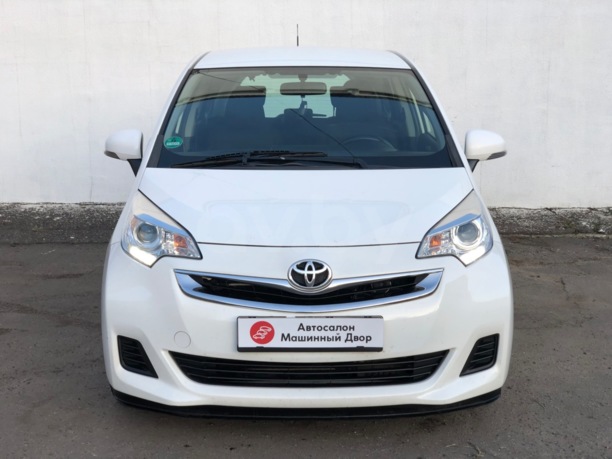 Toyota Verso-S, 2015 г.