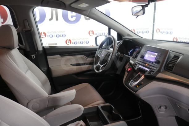 Honda Odyssey V, 7 мест, 2019 г.