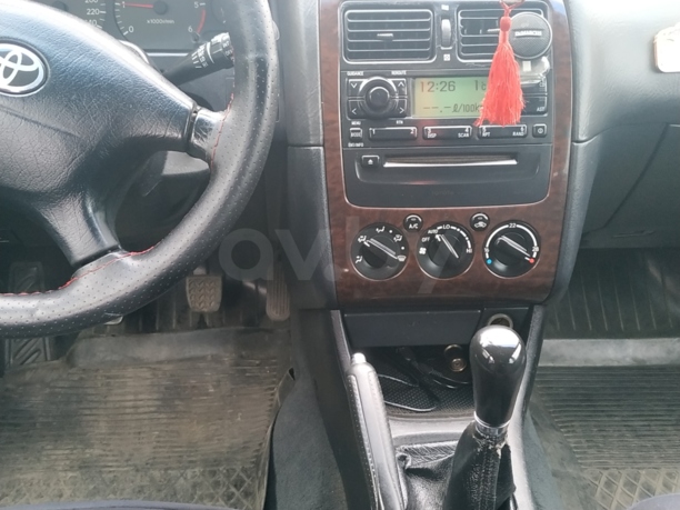 Toyota Avensis I (T220) · Рестайлинг, 2001 г.
