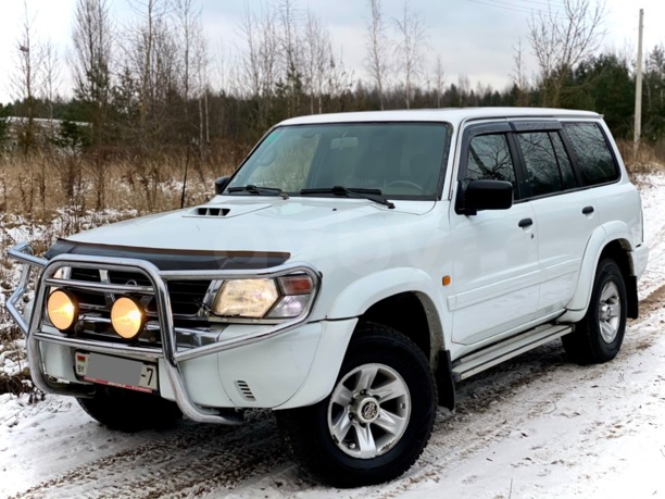 Nissan Patrol Y61, 5 мест, 2002 г.