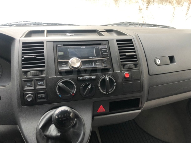 Volkswagen Caravelle T5, 2004 г.
