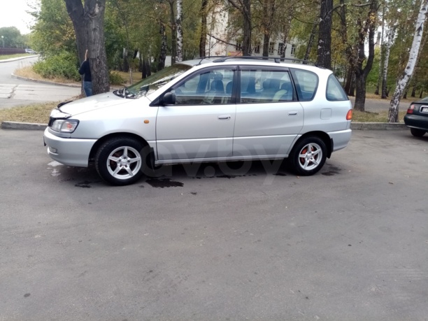 Toyota Picnic, 2001 г.
