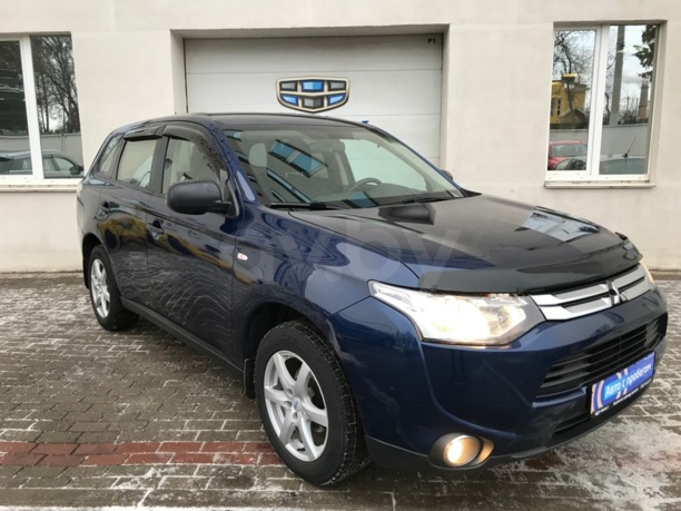 Mitsubishi Outlander III · Рестайлинг, 5 мест, 2014 г.