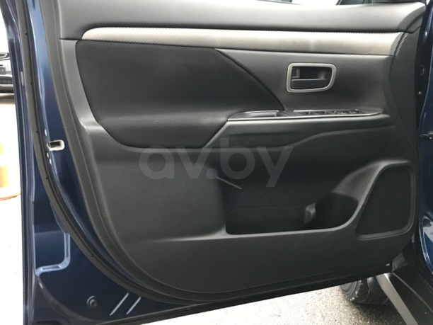 Mitsubishi Outlander III · Рестайлинг, 5 мест, 2014 г.