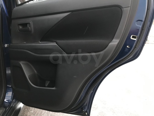 Mitsubishi Outlander III · Рестайлинг, 5 мест, 2014 г.