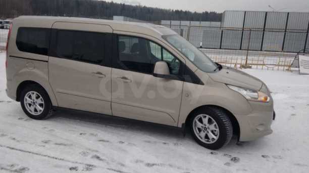 Ford Tourneo Connect II, 5 мест, 2015 г.