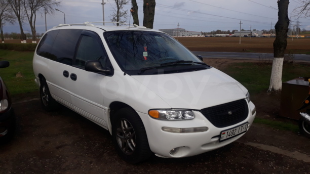 Chrysler Town and Country III, 7 мест, 1999 г.