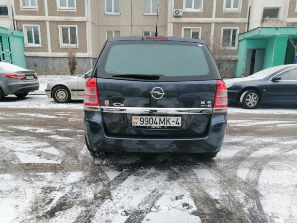 Opel Zafira B · Рестайлинг, 7 мест, 2010 г.
