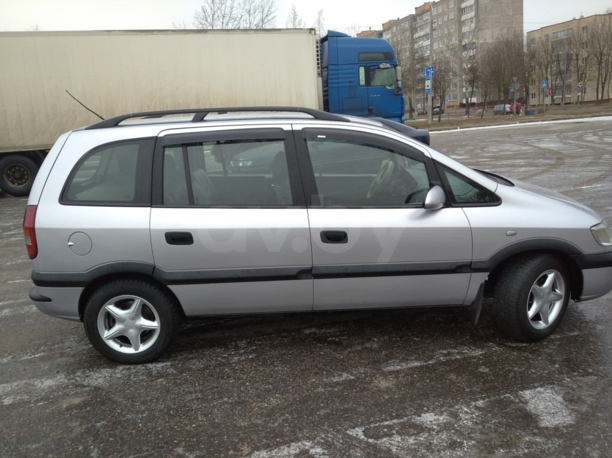 Opel Zafira A, 7 мест, 2000 г.