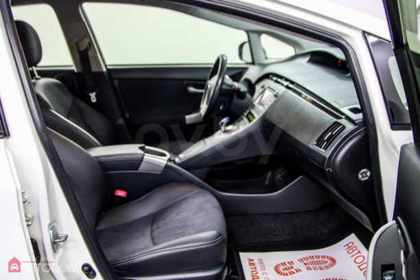 Toyota Prius III (XW30) · Рестайлинг, 2013 г.