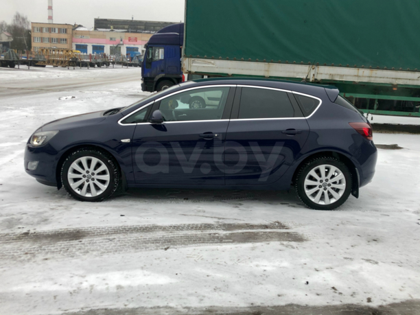 Opel Astra J, 2011 г.