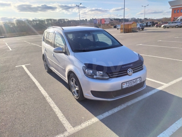 Volkswagen Touran II, 7 мест, 2012 г.