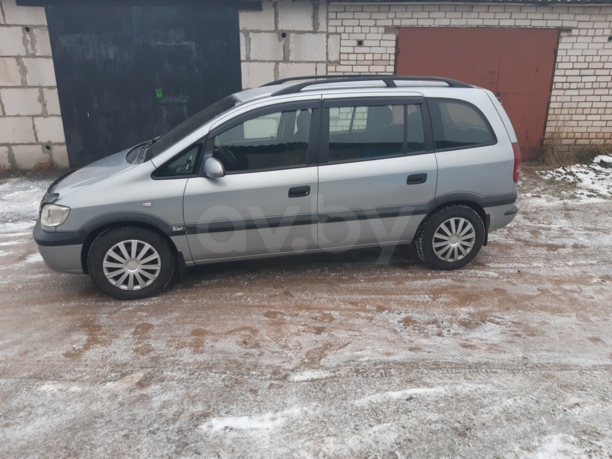 Opel Zafira A, 7 мест, 2000 г.