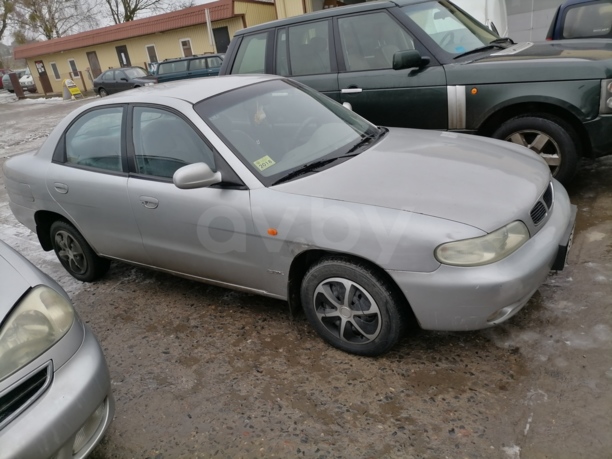 Daewoo Nubira J100, 1998 г.