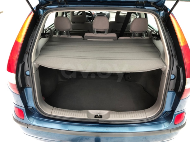 Nissan Almera Tino, 2002 г.