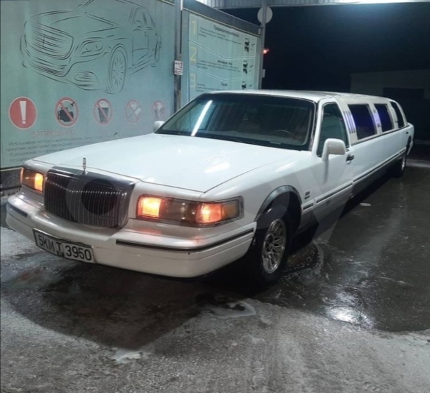 Lincoln Town Car II, 1995 г.