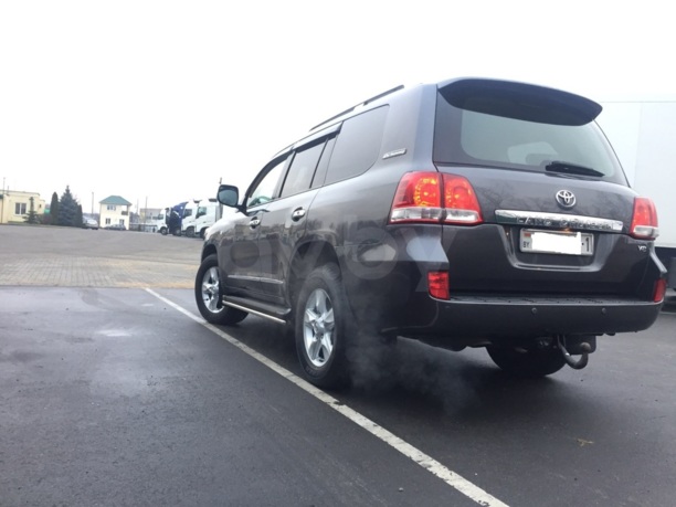 Toyota Land Cruiser J200, 7 мест, 2011 г.