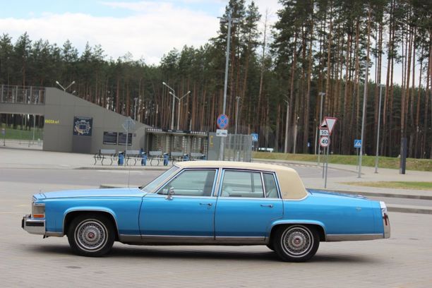 Cadillac Brougham, 1989 г.