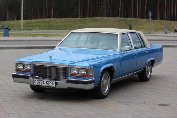 Cadillac Brougham, 1989 г.