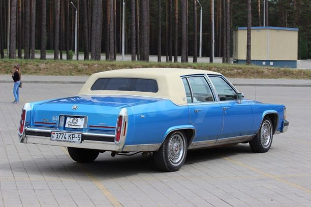 Cadillac Brougham, 1989 г.