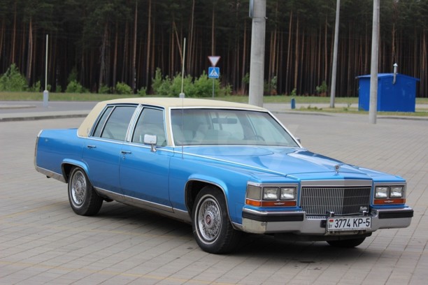 Cadillac Brougham, 1989 г.