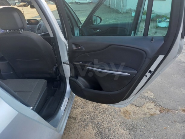 Opel Zafira C, 5 мест, 2015 г.