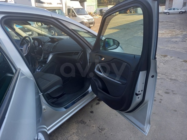 Opel Zafira C, 5 мест, 2015 г.