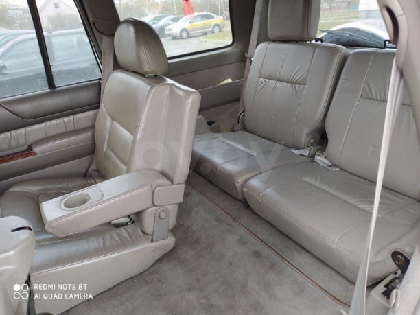 Nissan Patrol Y61, 7 мест, 2000 г.