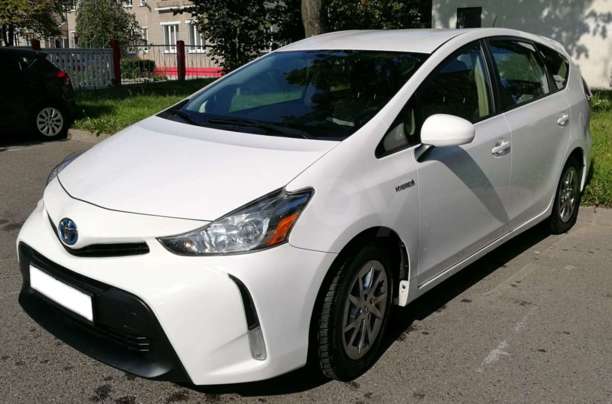 Toyota Prius V(+) ZVW40/41 · Рестайлинг, 2015 г.